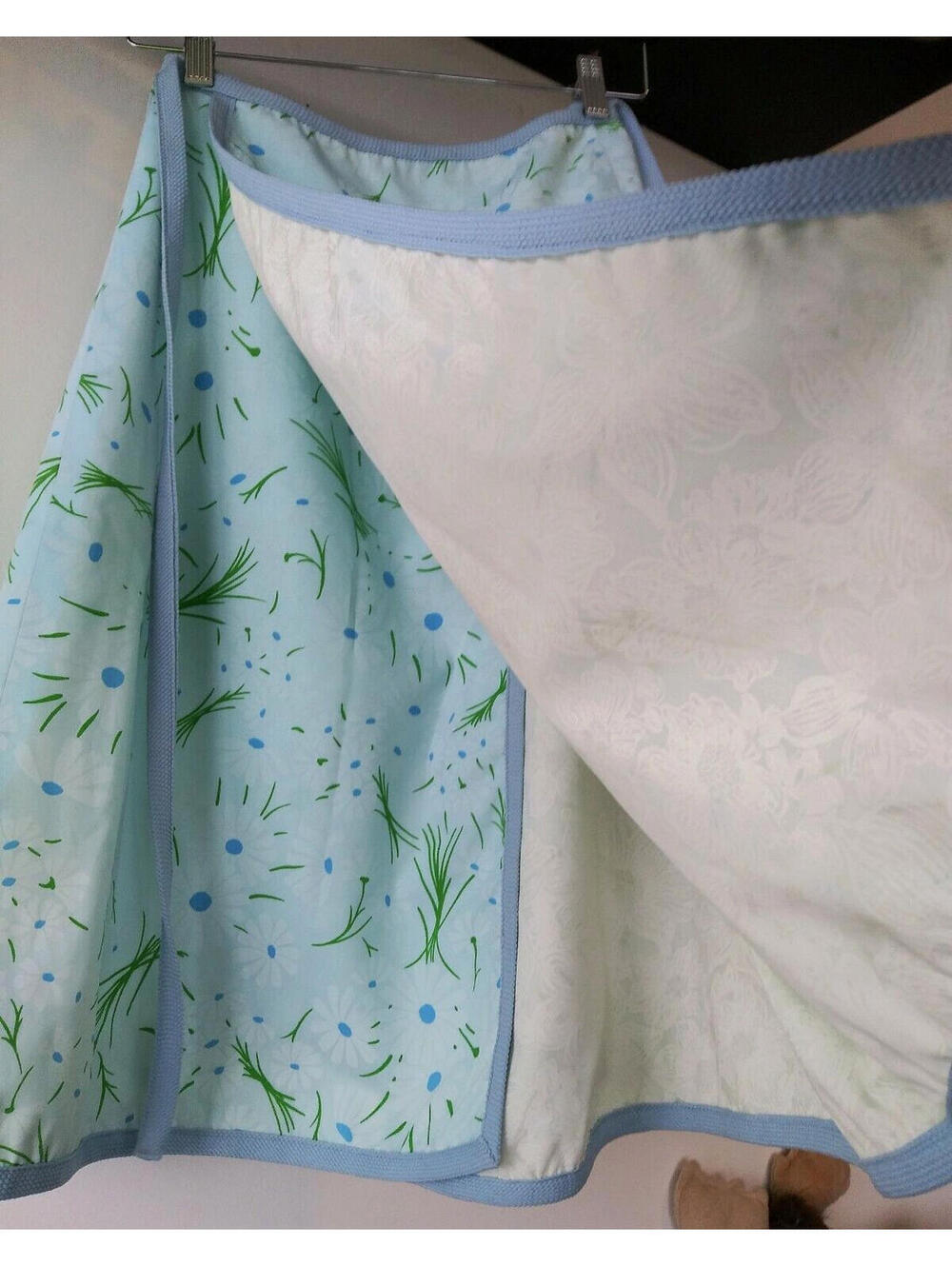 Vintage 70s Wrap Skirt White Baby Blue Daisies Green Leafs Size M IRREVERSIBLE